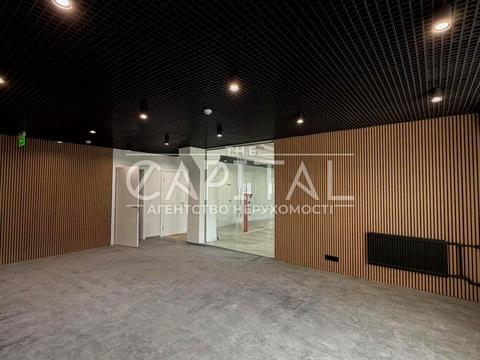 комерційна за адресою Князів Острозьких вул. (Московська), 23