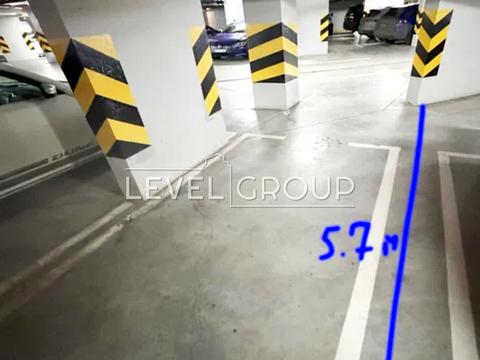 паркомісце за адресою Василя Тютюнника вул. (Анрі Барбюса), 51/1А