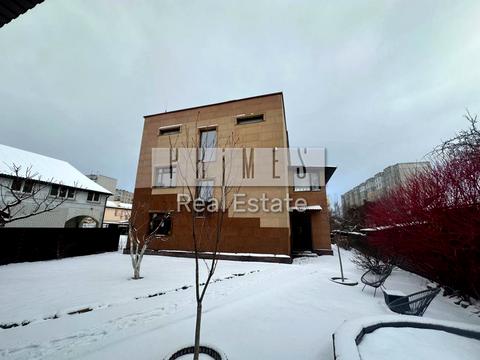 дом по адресу Івана Франка ул.