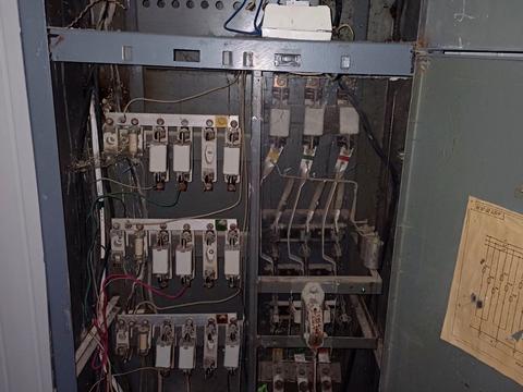 комерційна за адресою Драганчука вул., 9