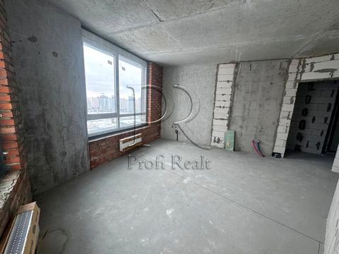 квартира за адресою Причальна вул., 14