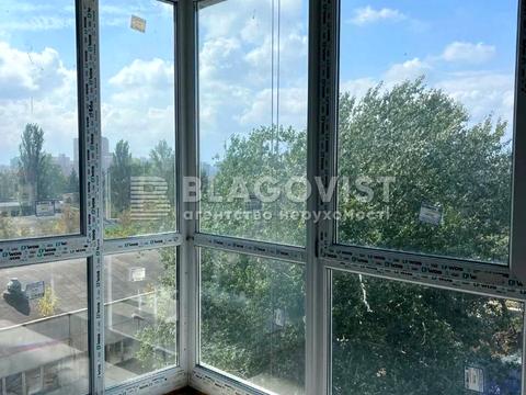 квартира за адресою Київ, Олега Мудрака вул. (Генерала Наумова), 1-Б