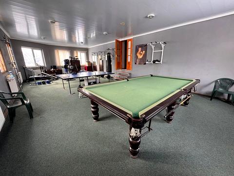 комерційна за адресою Надрічна вул., 2