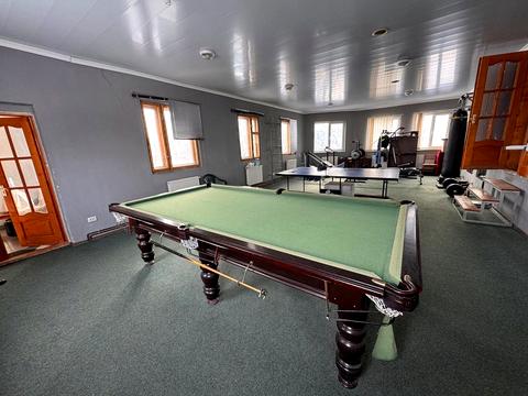 комерційна за адресою Надрічна вул., 2