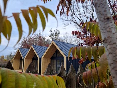 комерційна за адресою с. Пірнове, Дубовий Гай вул., 1