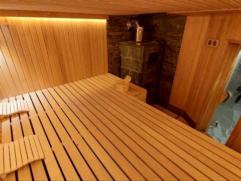 комерційна за адресою с. Пірнове, Дубовий Гай вул., 1