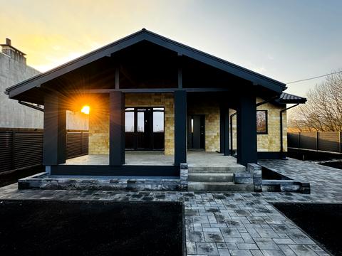 будинок за адресою Бориса Лятошинського вул. (1 Травня)