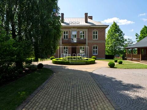 дом по адресу Лесная