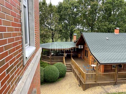 дом по адресу Лесная