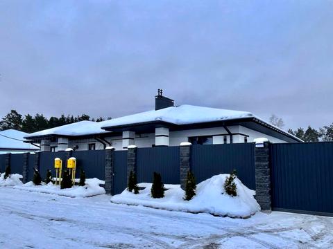 будинок за адресою Амосова вул.