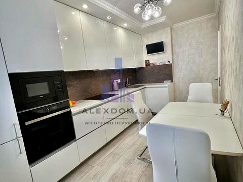 квартира за адресою Лобачевського пров., 7-А