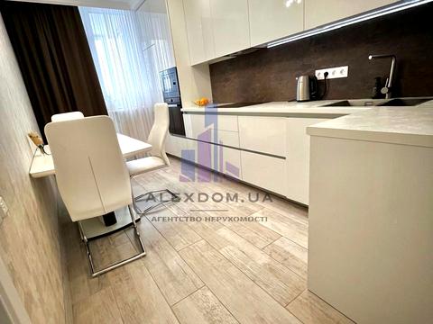 квартира за адресою Лобачевського пров., 7-А