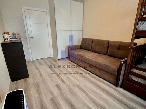 квартира за адресою Лобачевського пров., 7-А