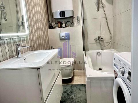 квартира за адресою Лобачевського пров., 7-А