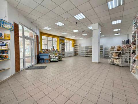 комерційна за адресою Дніпровська вул., 2Б