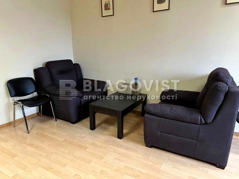 комерційна за адресою Юрія Шумського вул., 1