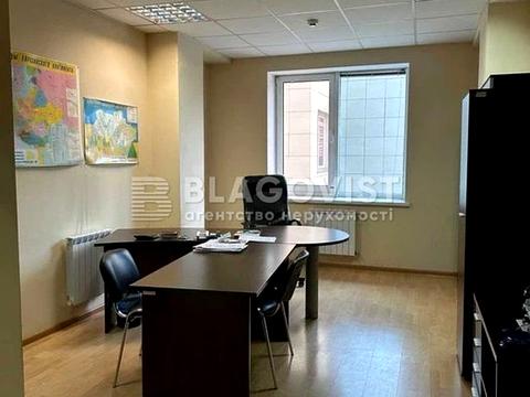 комерційна за адресою Юрія Шумського вул., 1