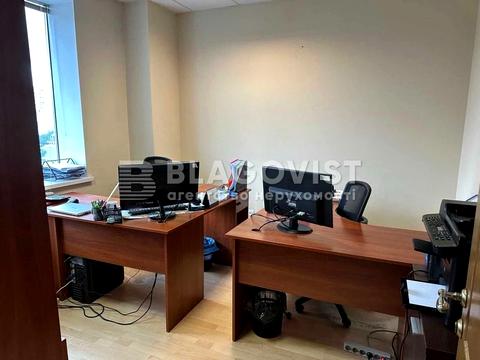 комерційна за адресою Юрія Шумського вул., 1