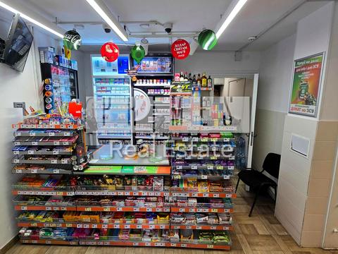 комерційна за адресою Ревуцького вул., 54