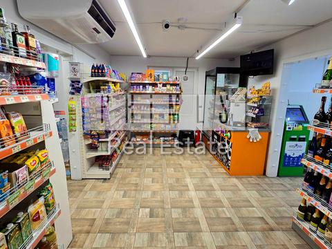 комерційна за адресою Ревуцького вул., 54