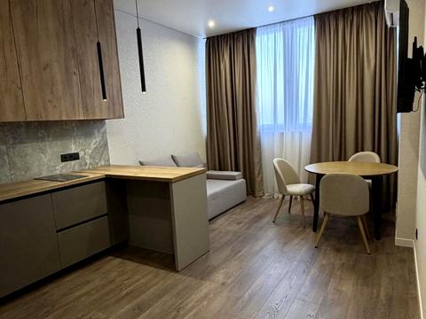 квартира за адресою В'ячеслава Чорновола вул., 6