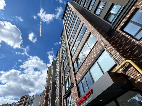 квартира по адресу Домбровського ул., (Будинок 3)