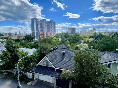 комерційна за адресою Нагірна вул., 16/18