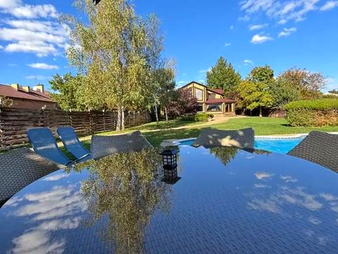 будинок за адресою Набережна