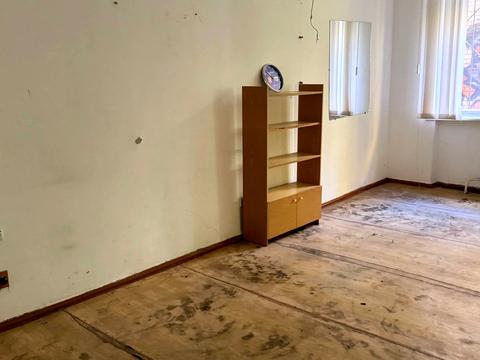 коммерческая по адресу Молодіжна ул., 12/1