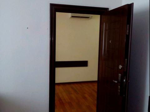 комерційна за адресою Анни Ахматової вул., 14-А