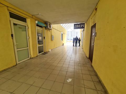 комерційна за адресою Анни Ахматової вул., 14-А