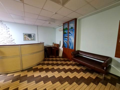 комерційна за адресою Анни Ахматової вул., 14-А