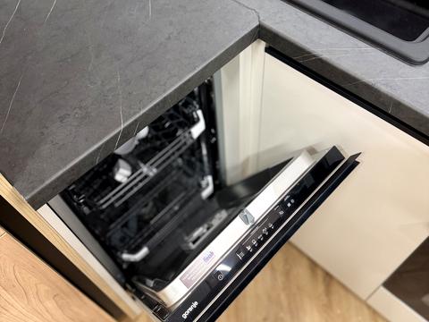 квартира за адресою Мартинова просп., (вул. Радісна, 4а)