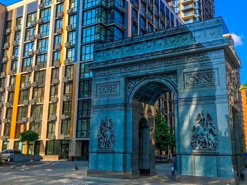 комерційна за адресою Предславинська вул., 53
