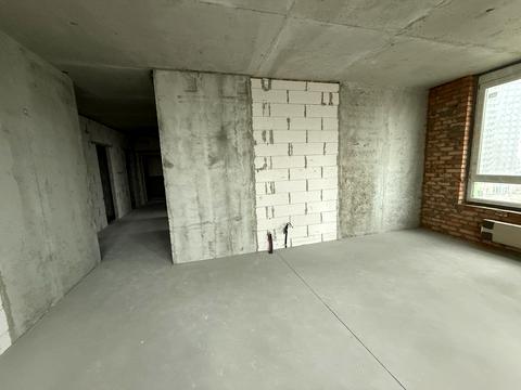 квартира за адресою Причальна вул., 10