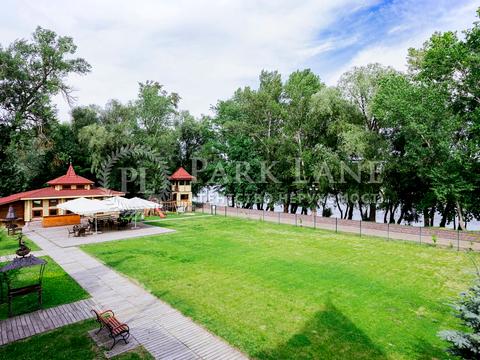 коммерческая по адресу Дубовый Гай ул., 1