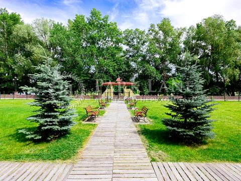 коммерческая по адресу Дубовый Гай ул., 1