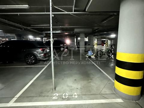 паркомісце за адресою Іоанна Павла II вул. (Патріса Лумумби), 6/1