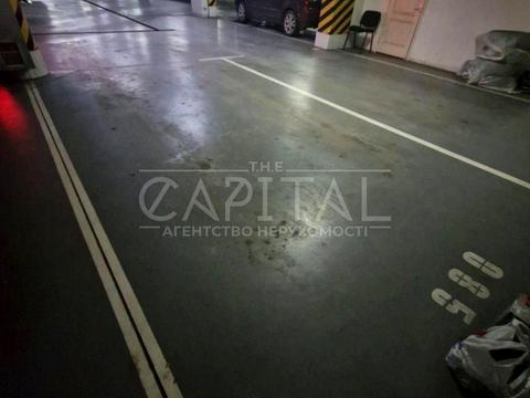 паркоместо по адресу Жилянская ул., 59