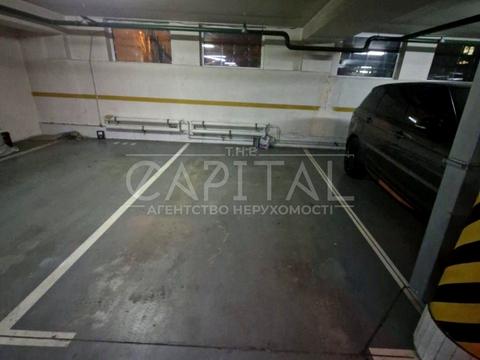 паркоместо по адресу Жилянская ул., 59