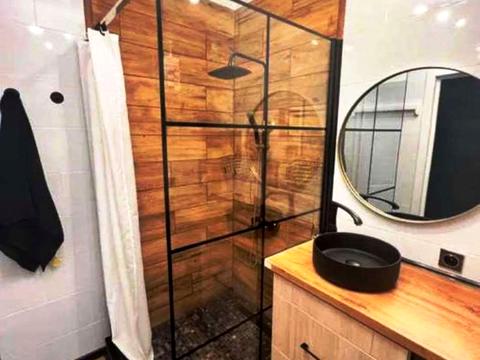 квартира за адресою Михайла Максимовича вул. (Онуфрія Трутенка), 26-Б