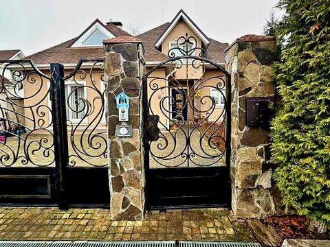 дом по адресу Свято-Покровская ул. (Ленина), 147