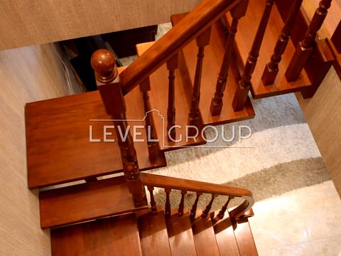 будинок за адресою Набережна вул.