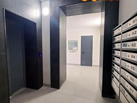 квартира за адресою Олександра Довженка вул., (Будинок 9)