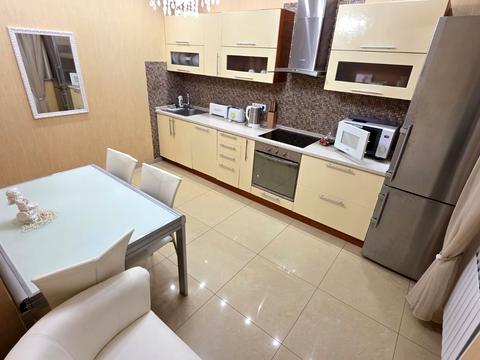 квартира за адресою Дніпровська набережна вул., 26