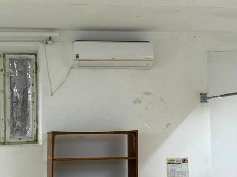 коммерческая по адресу Молодіжна ул., 12/1