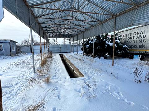 комерційна за адресою чорновола, 35