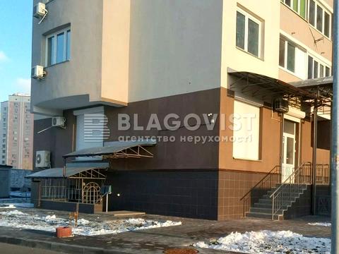 комерційна за адресою Соломії Крушельницької вул., 13