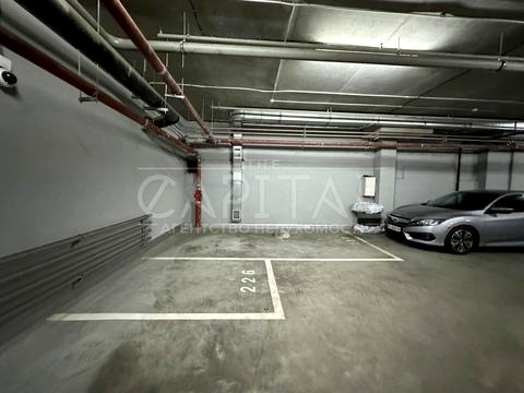 паркомісце за адресою Саперне Поле вул., 3