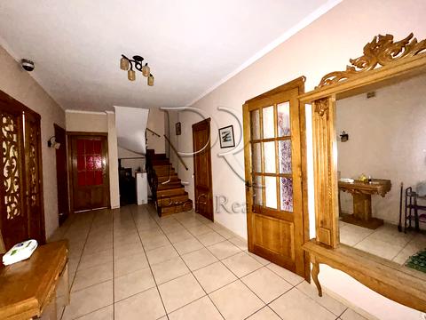 комерційна за адресою Київ, Абрикосова вул., 6